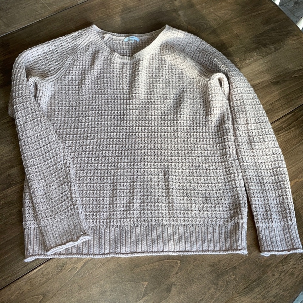 Gap sweater